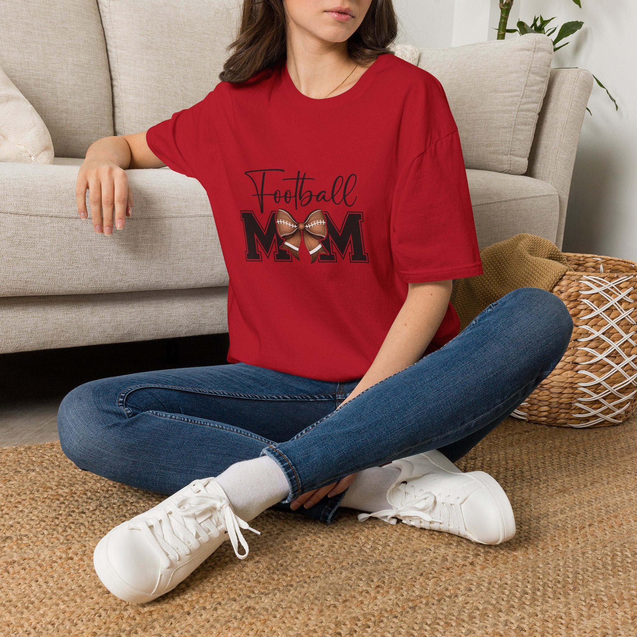 Football Mom Script T-Shirt — Cute Bow Gift for Proud Moms Game Day Graphic Tee