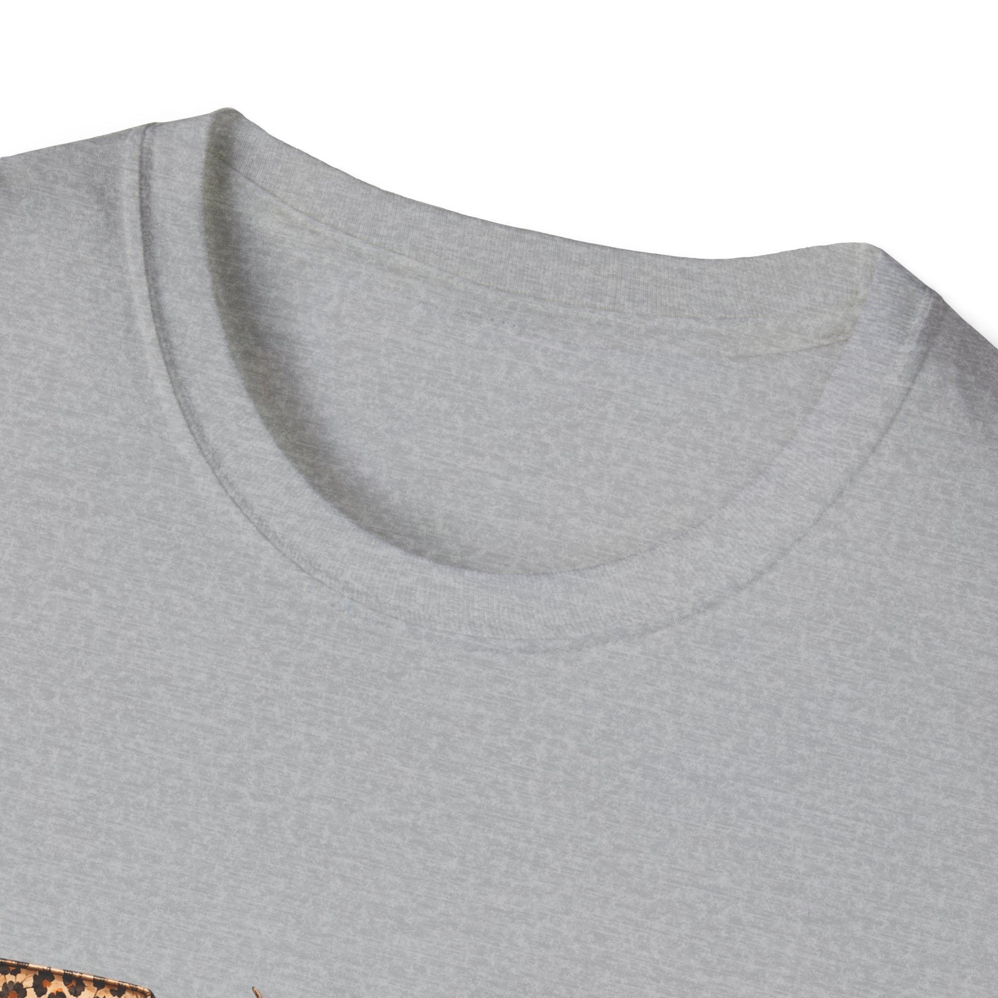 Fall Leopard Pumpkin T-Shirt — Cute Autumn Gift for Women Floral Graphic Tee