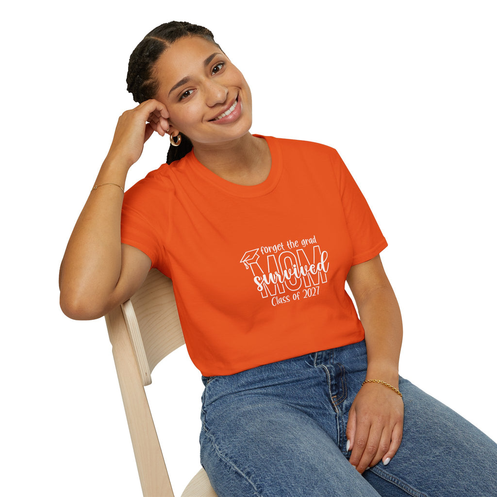 Class of 2027 Sarcastic Mom T-Shirt — Funny Graduation Gift for Mom Graphic Tee