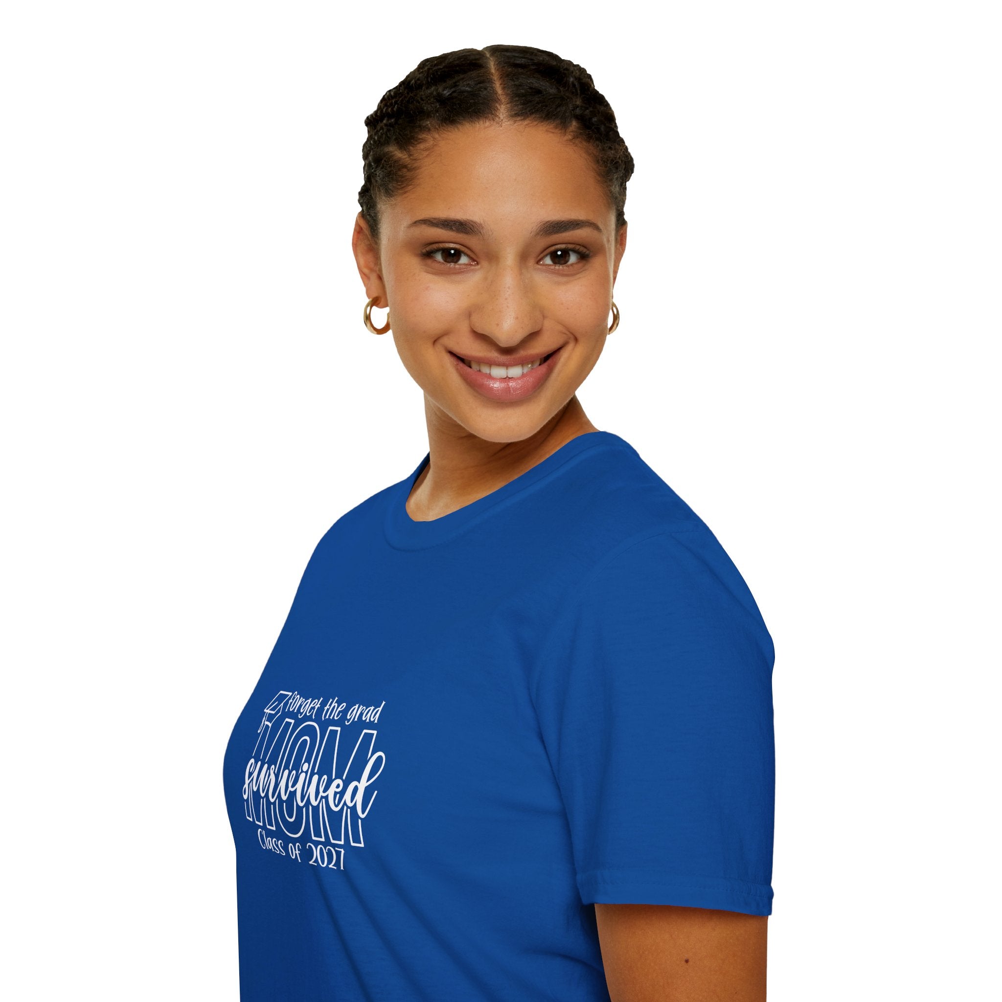 Class of 2027 Sarcastic Mom T-Shirt — Funny Graduation Gift for Mom Graphic Tee