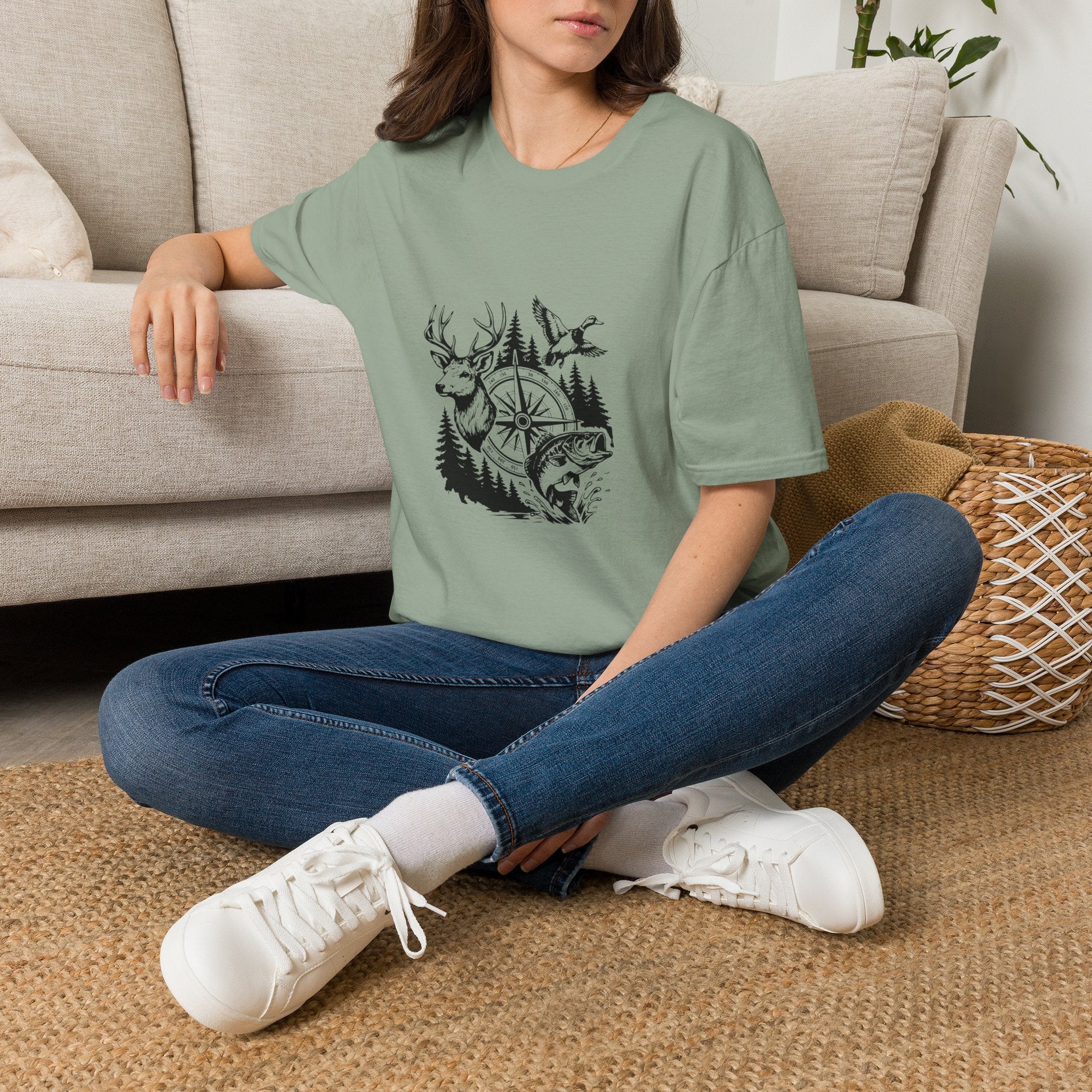Outdoor Wildlife Compass T-Shirt — Deer Duck & Fish Nature Gift for Hunters