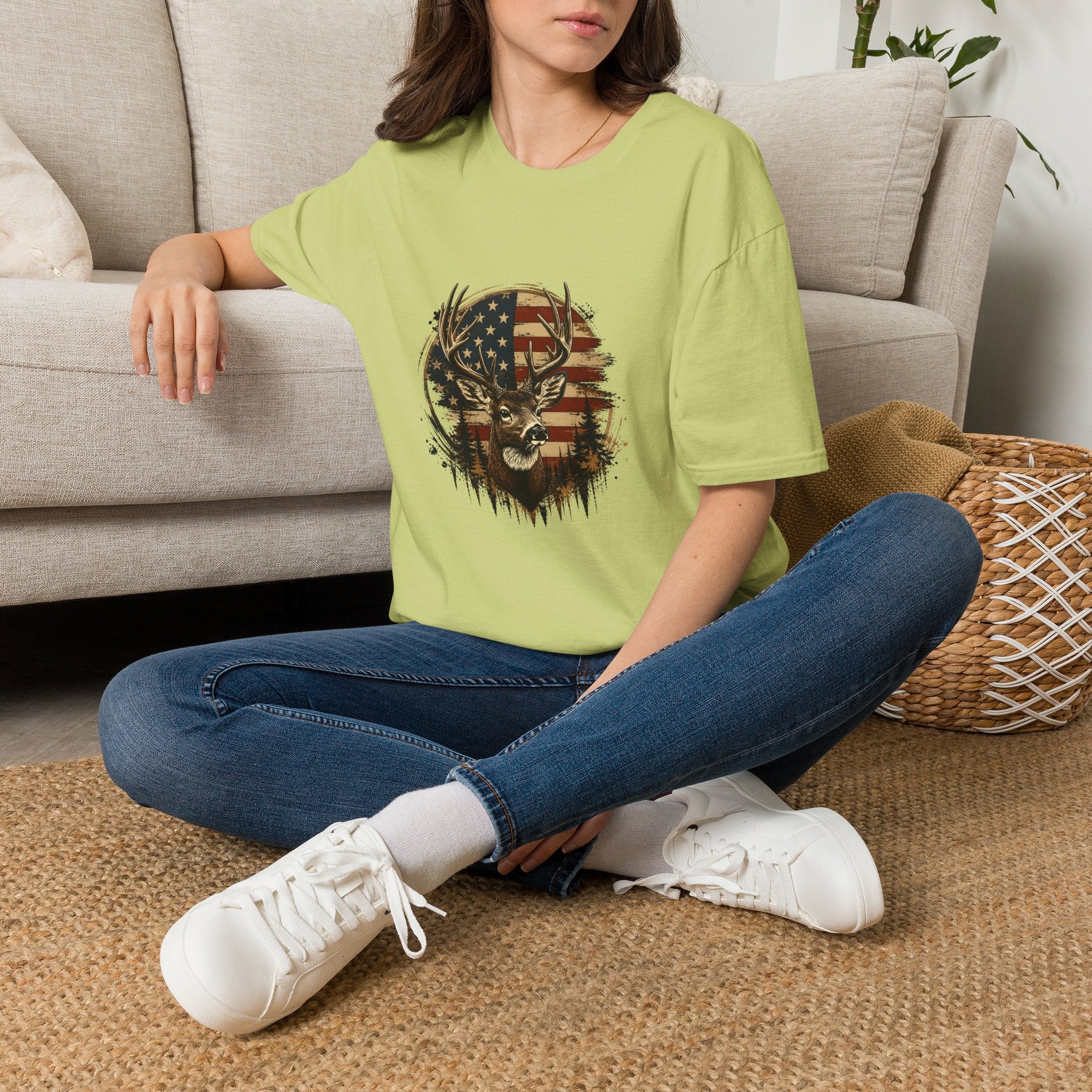 American Flag Deer T-Shirt — Patriotic Buck Gift for Hunters Men's Graphic Tee