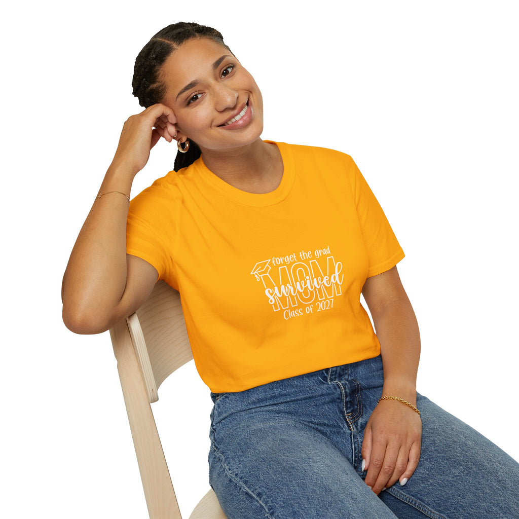 Class of 2027 Sarcastic Mom T-Shirt — Funny Graduation Gift for Mom Graphic Tee