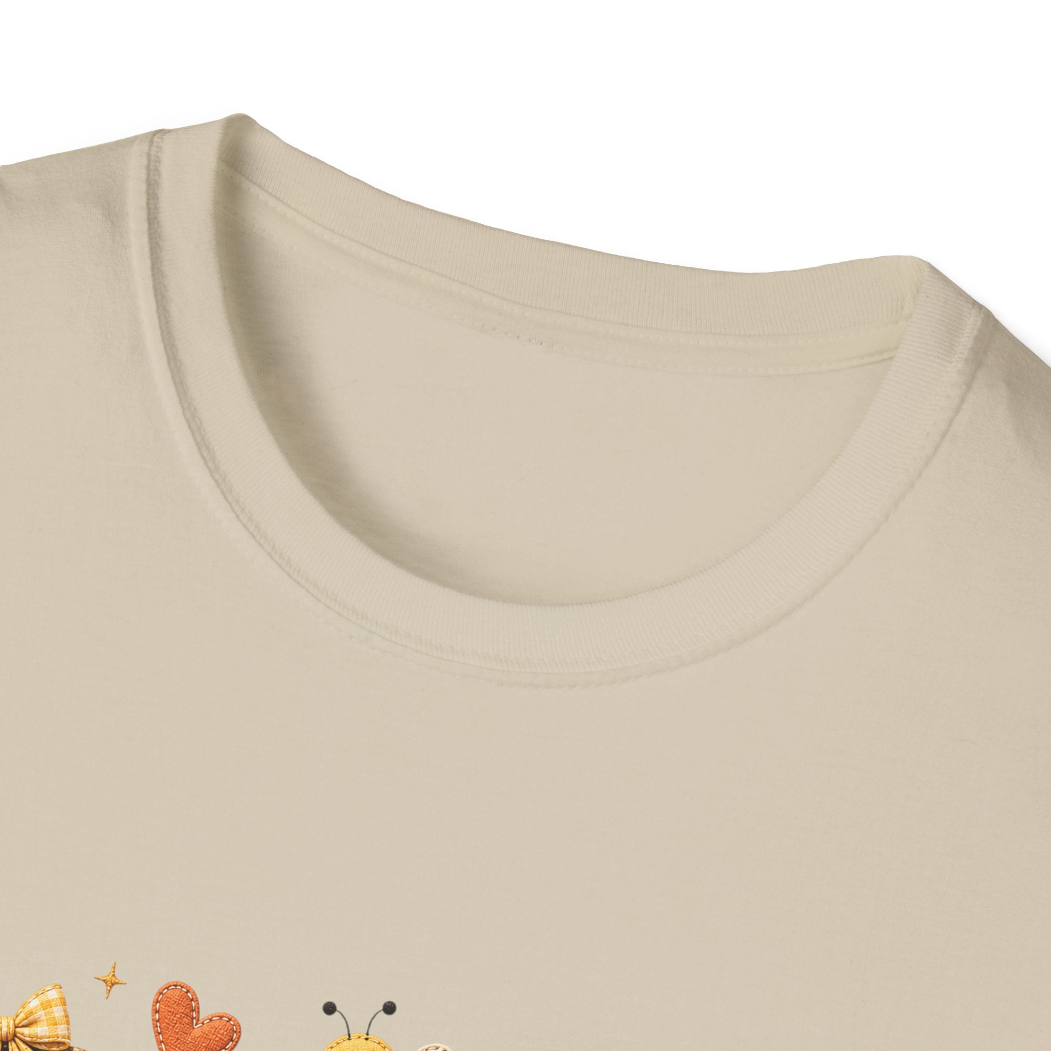 Teacher Floral Bee T-Shirt — Cute Back-to-School Gift for Teachers Graphic Tee