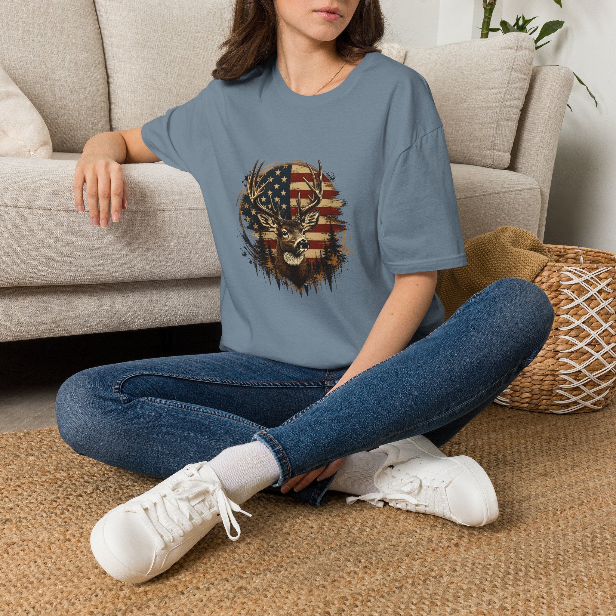 American Flag Deer T-Shirt — Patriotic Buck Gift for Hunters Men's Graphic Tee